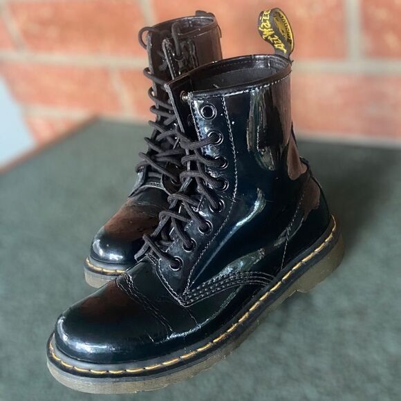 Dr Martens 1460 8 eye  patent leather boots - Picture 4 of 16